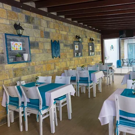 Cotton Boutique Hotel מלון גומבט